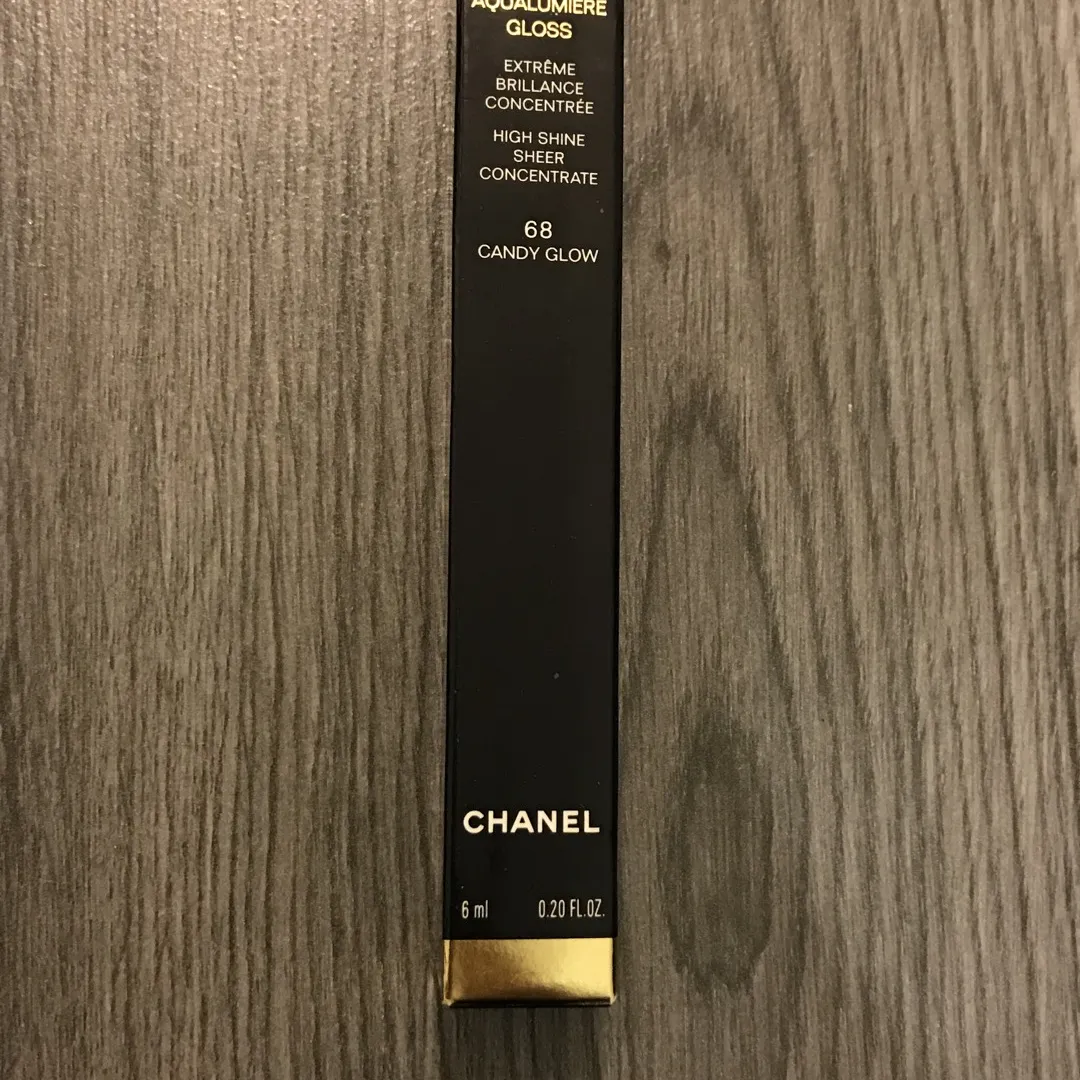 Chanel Gloss photo 1
