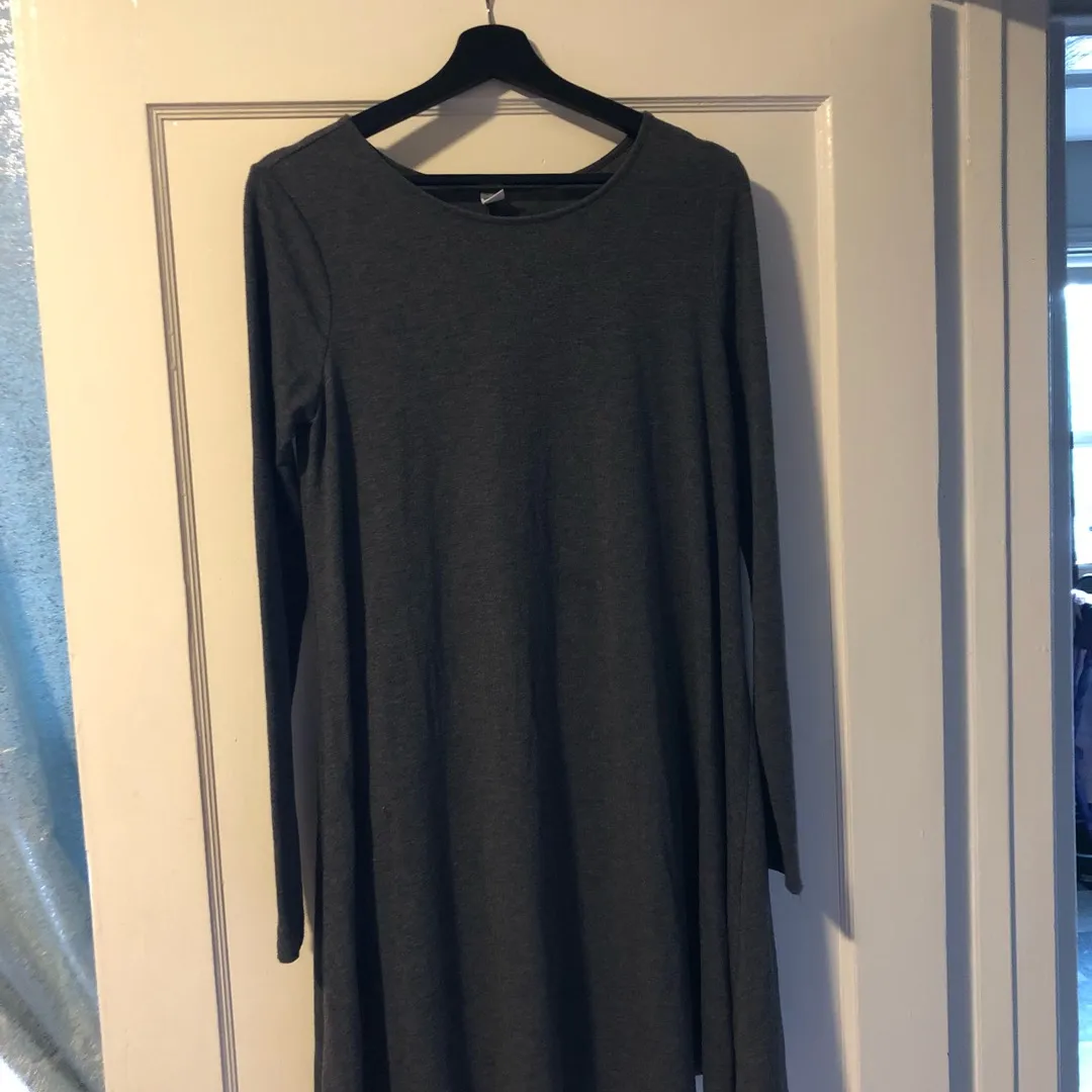 Charcoal Grey Old Navy Long sleeved Dress - Size M photo 1