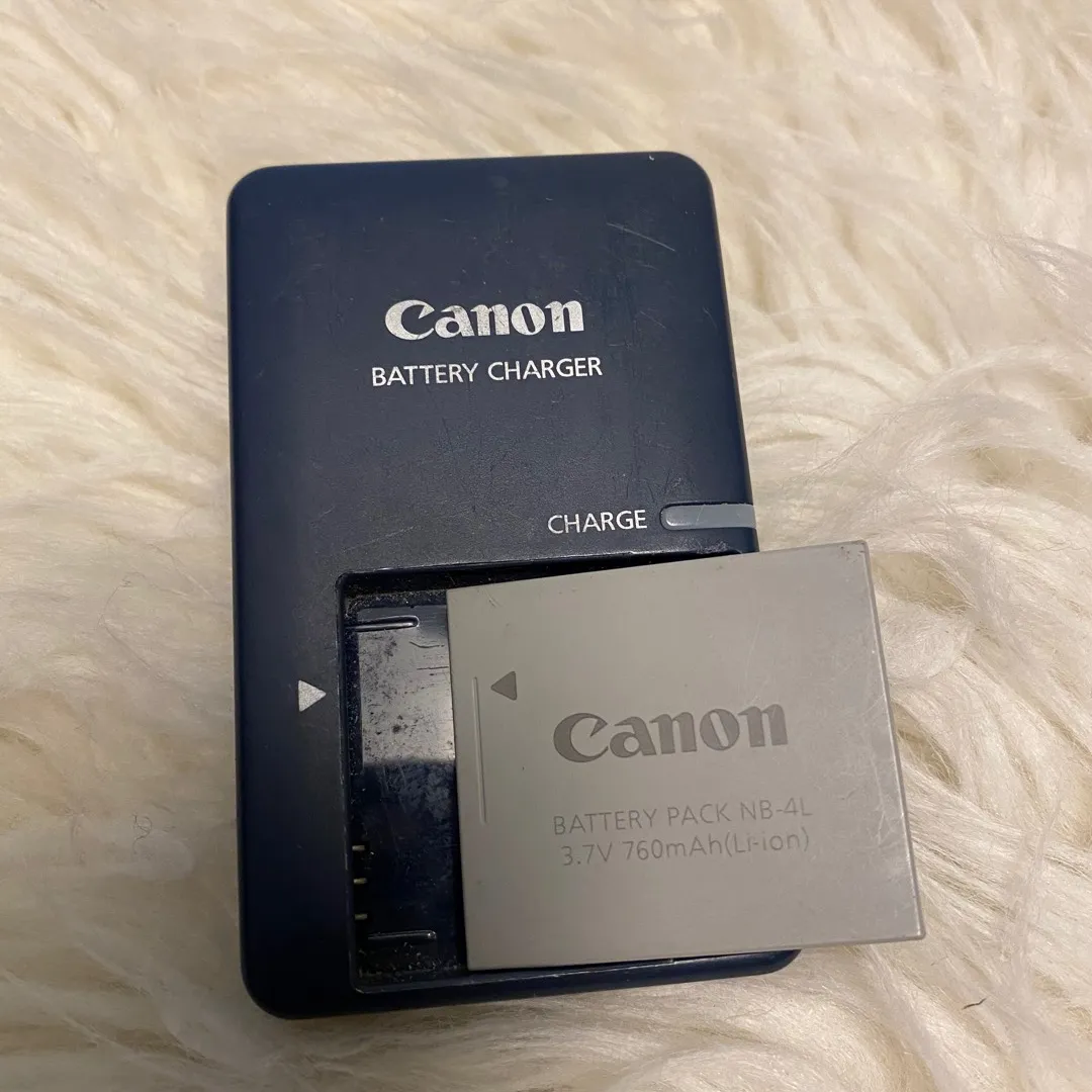 Canon Battery Charger + Battery photo 1
