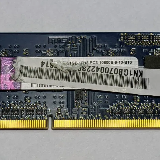 🐷 - Kingston 1GB PC3-10600S 1066MHz DDR3 Notebook RAM module... photo 1