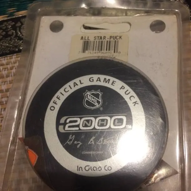2000 NHL Leafs All Star Game Puck Unopened photo 3