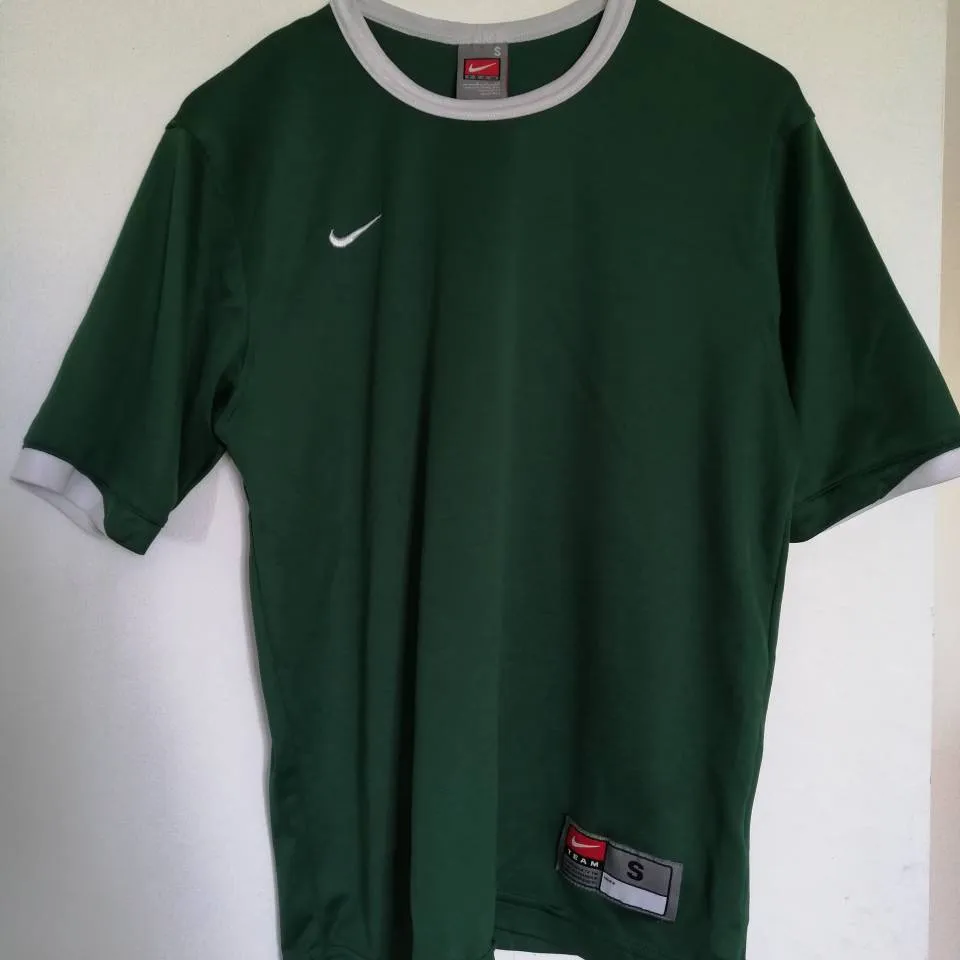 Nike Sports Shirt Green Size S photo 3