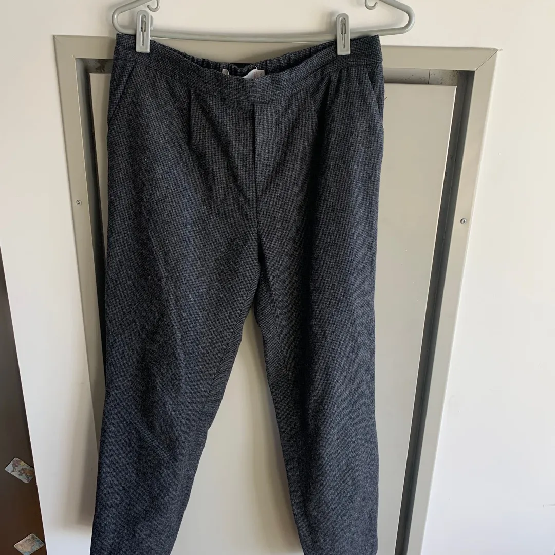 Simons Grey Lined Pants (size Small) photo 1