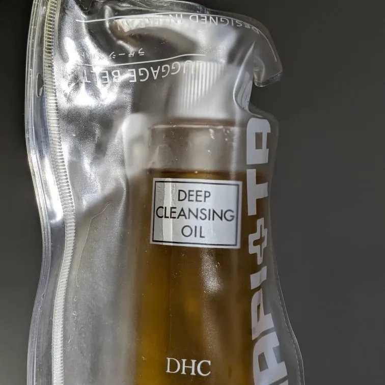 DHC Cleansing Oil photo 1