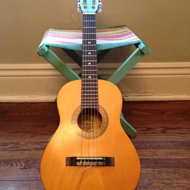 Small Classical guitar photo 1