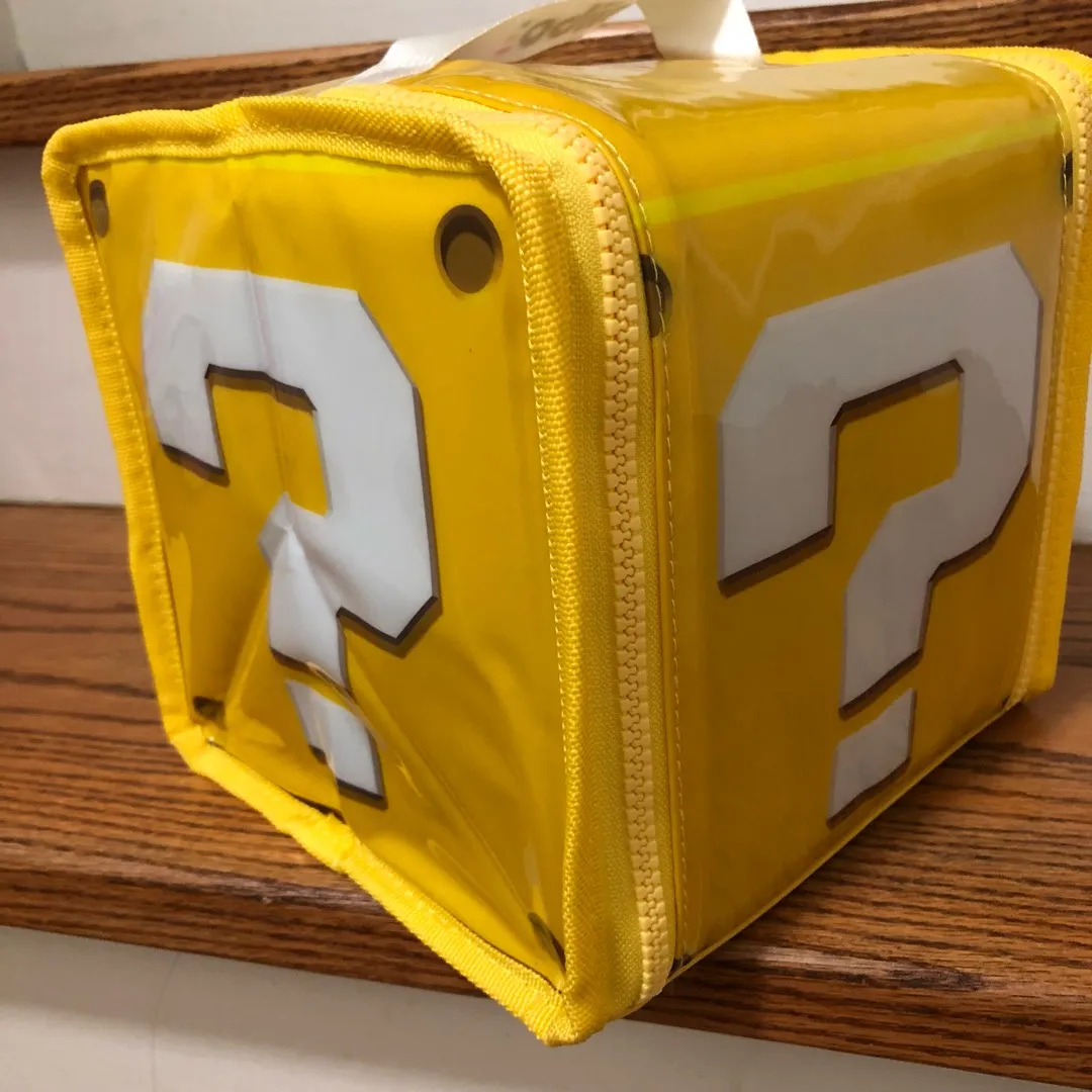Nintendo Amiibo Super Mario Bros. Question Box Carrying Case photo 3