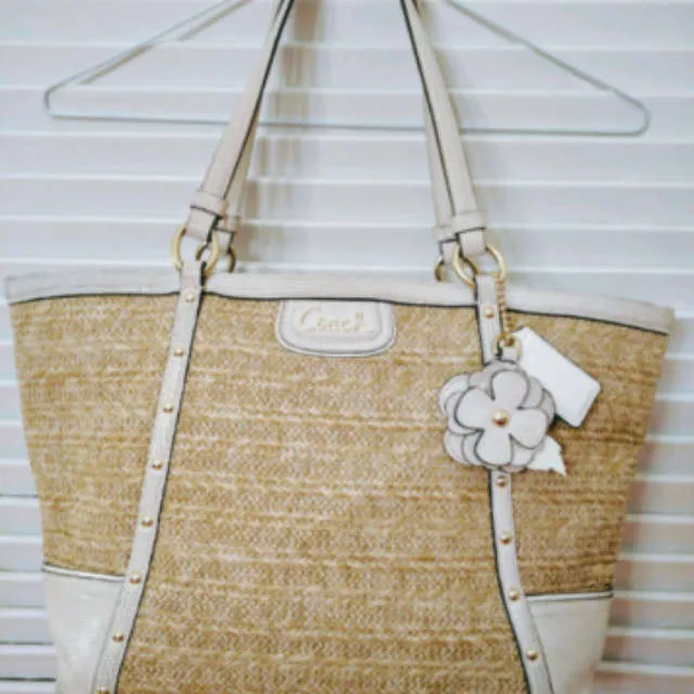 Coach handbag - straw and white leather! Perfect for summer! photo 1