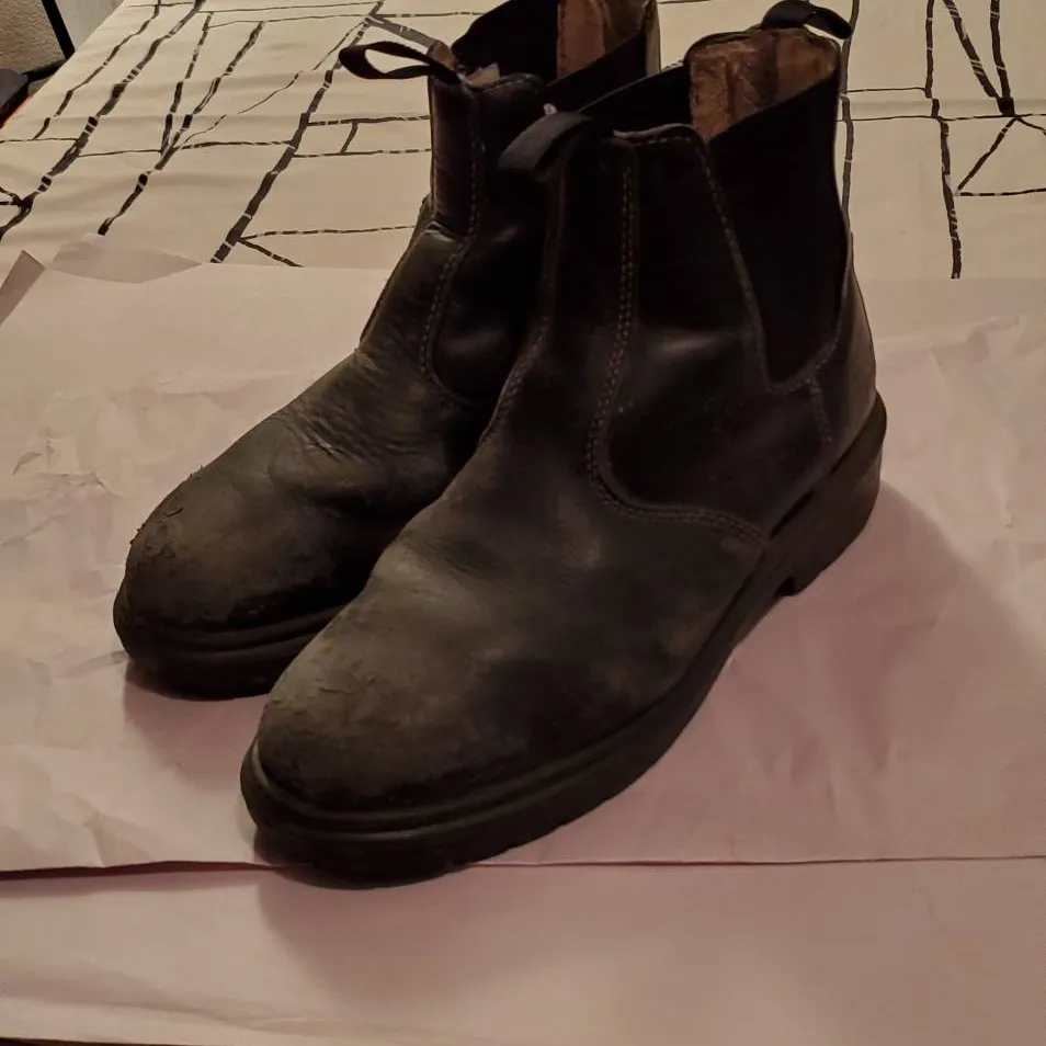 ♻️Black Steel Toed Boots. photo 1