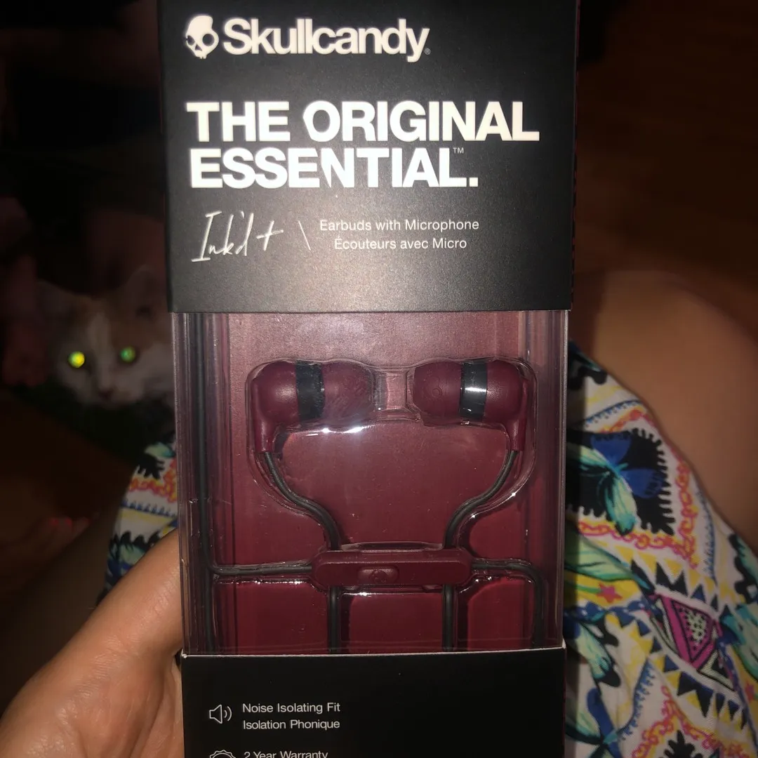 Maroon Skull Candy Earbuds photo 1