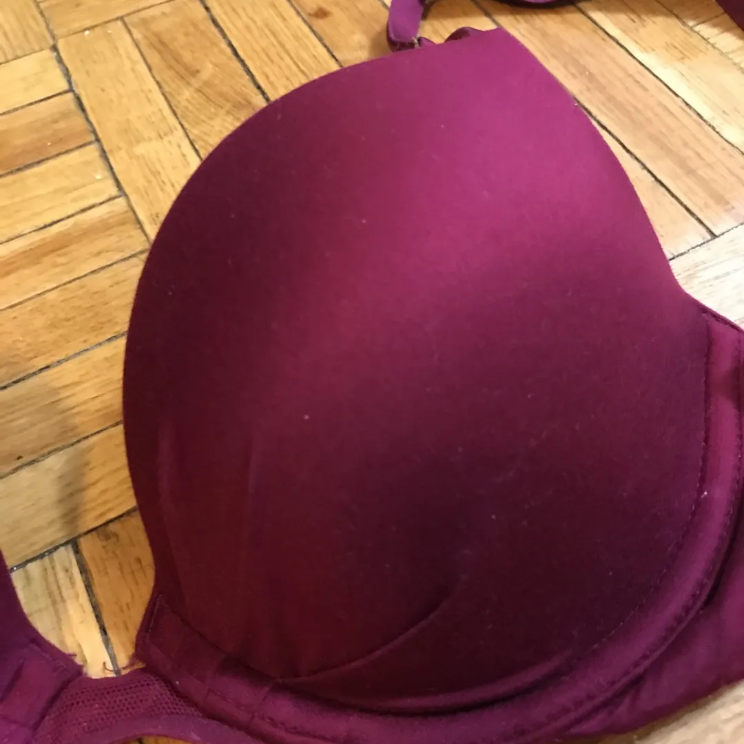 Victoria’s Secret Purple Push Up Bra Size 32B photo 3