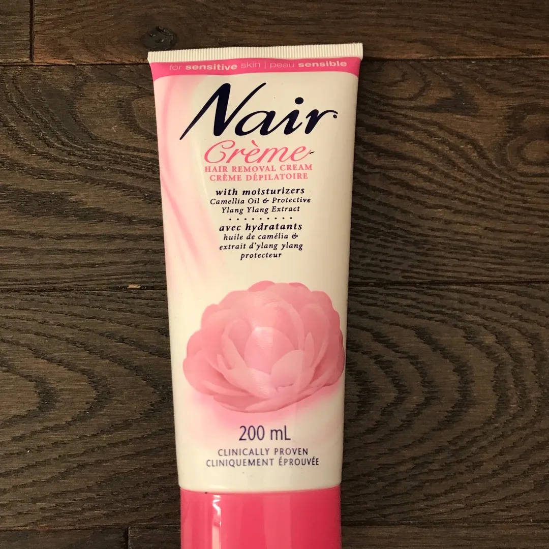 Nair Cream For Sensitive Skin photo 1