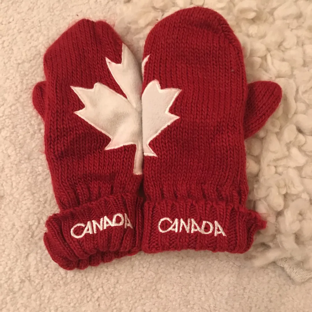 Canada Olympic Mittens photo 1