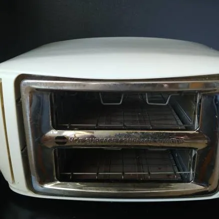 2 Slice toaster photo 3