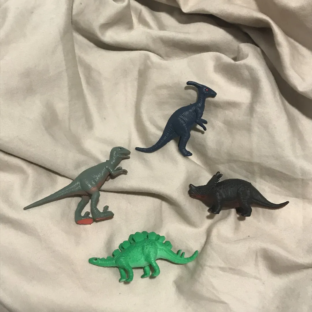 Plastic Dinosaurs photo 1