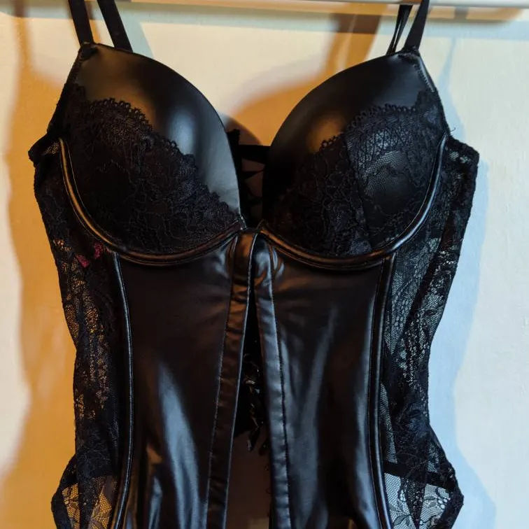 Black Lace And Pleather Corset (Small) photo 1