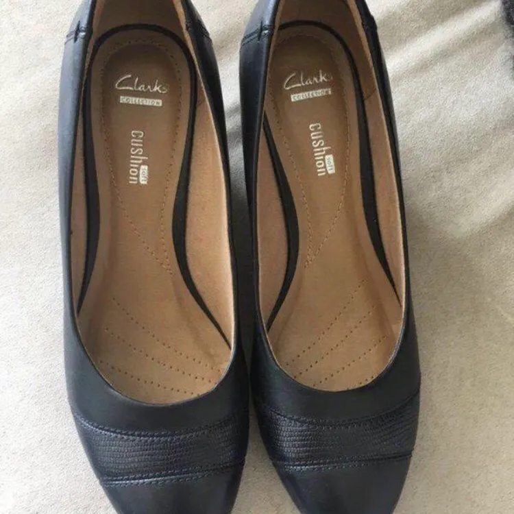 Clark’s Office Shoes Size 8 photo 1