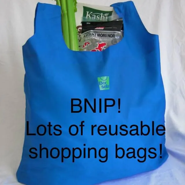 BNIP! Fold-up reusable shopping bags photo 1