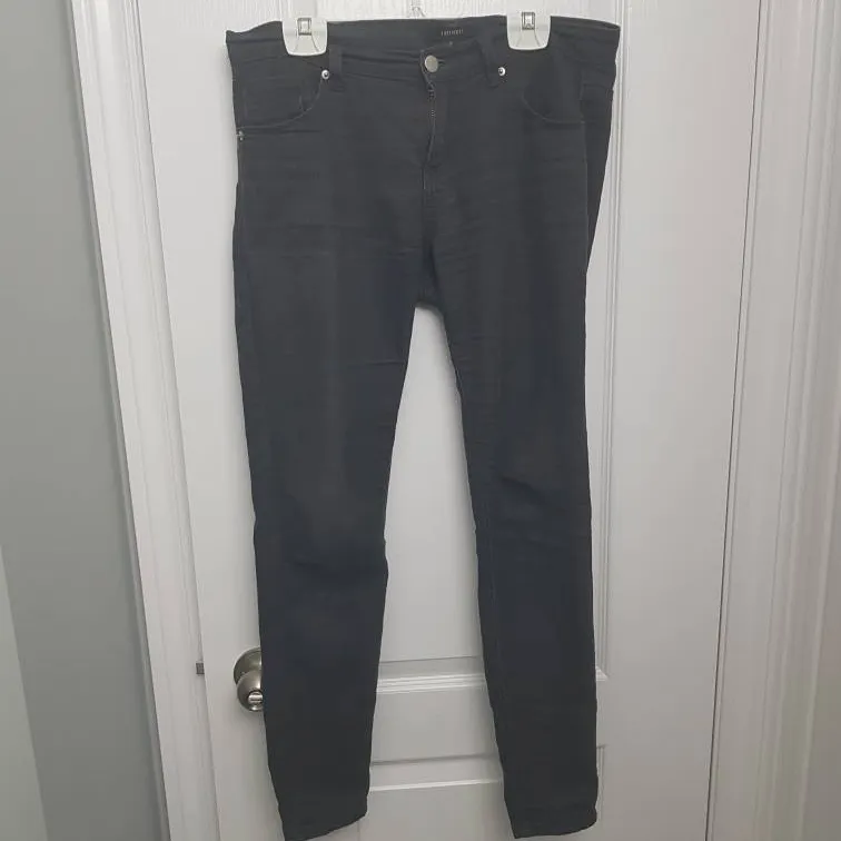 Forever 21 Jeans. Size 28 photo 3