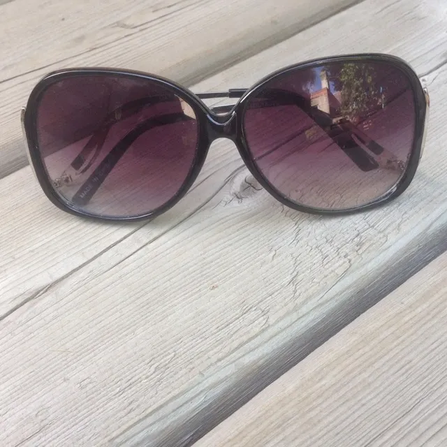 Sunglasses - Vintage Feel photo 3