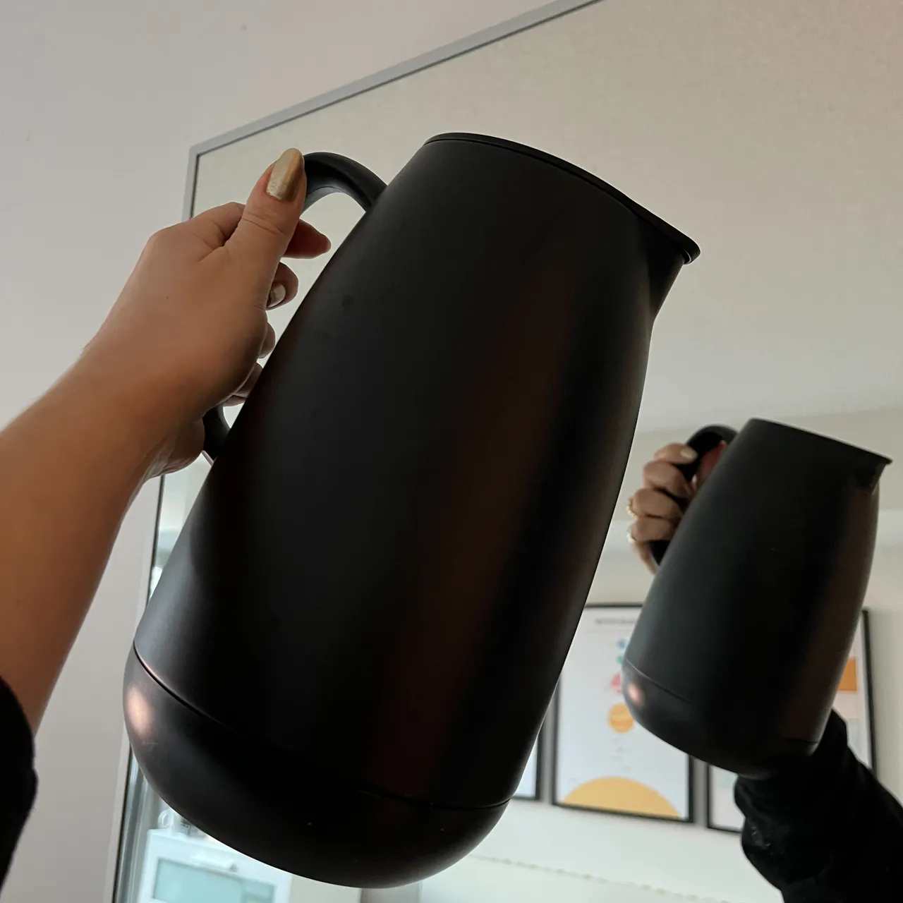 Water jug or black vase photo 1