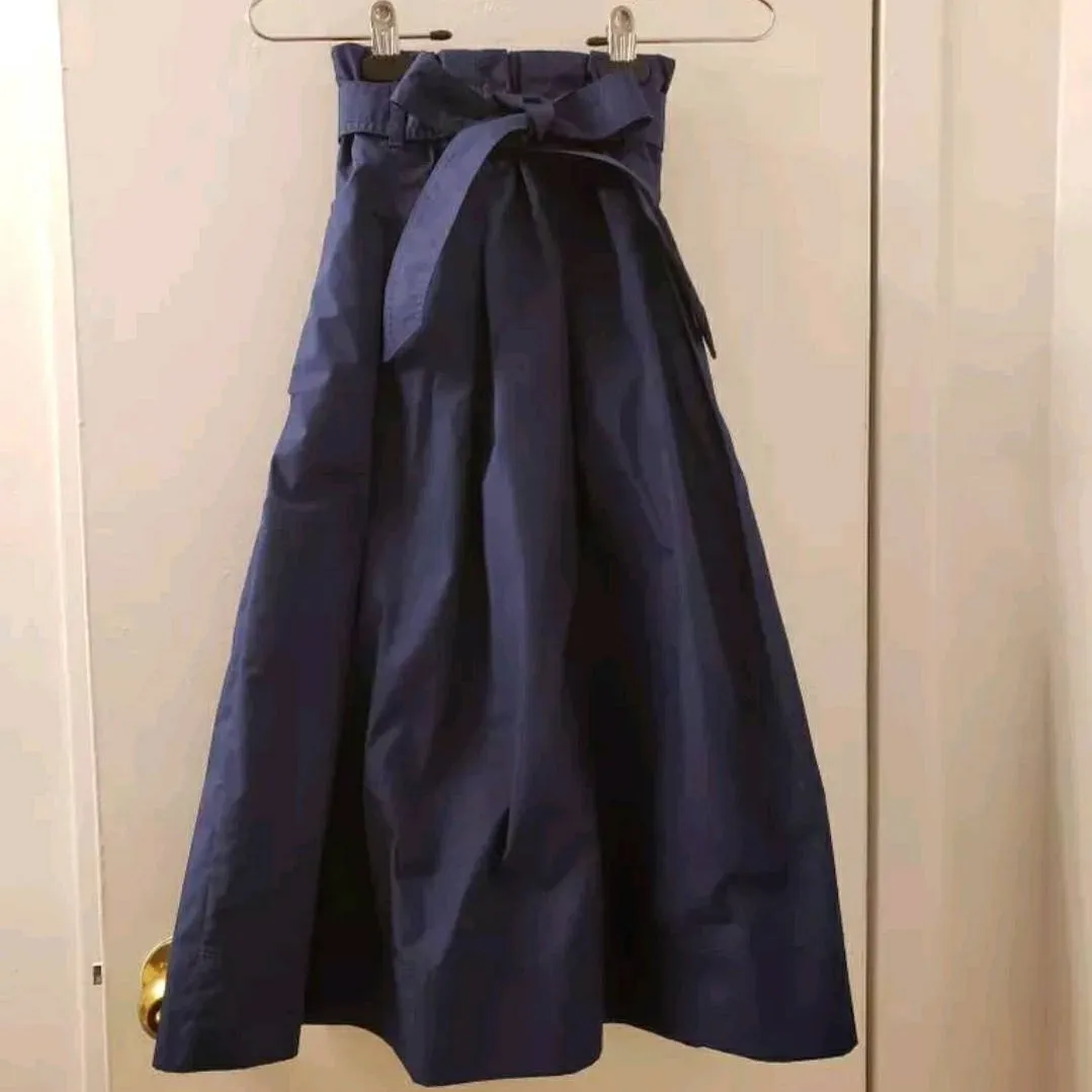 👗New Uniqlo Navy Skirt photo 1