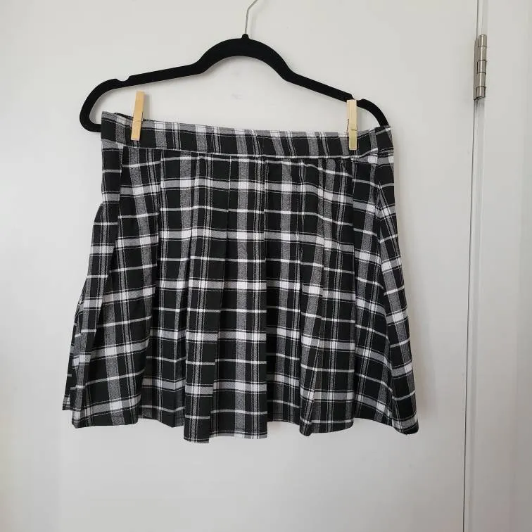 Plaid Hollister Skirt Size Large photo 1