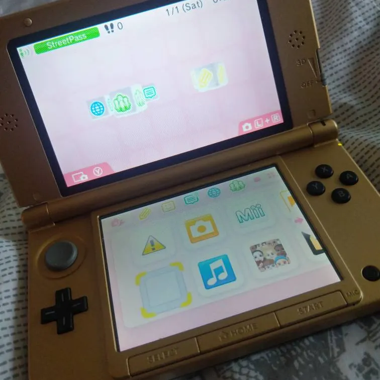 Nintendo 3ds Zelda Edition And Games photo 3