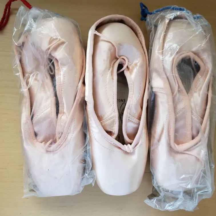 Pointe Shoes Ballet Freed photo 1