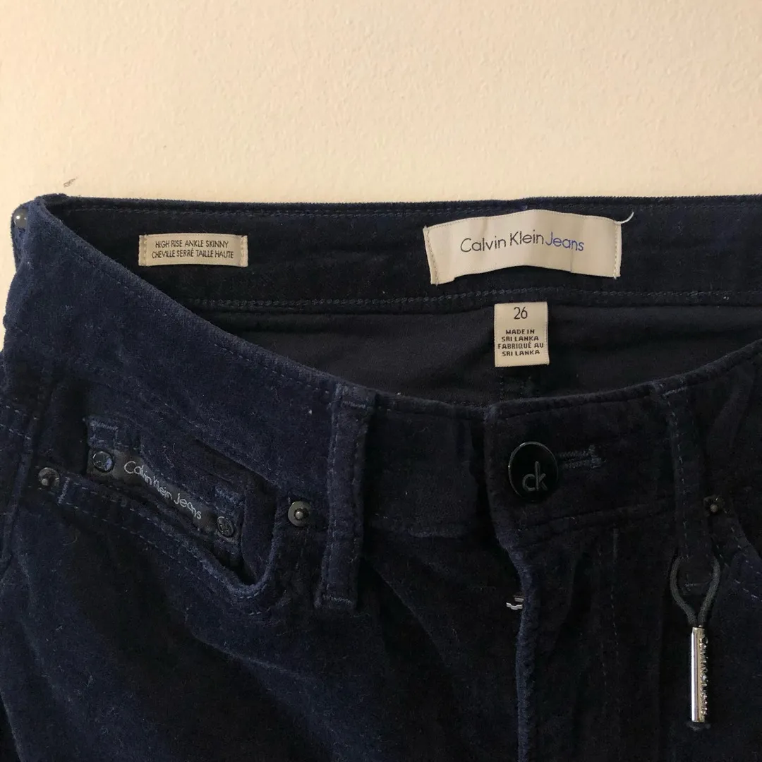 Calvin Klein Jeans photo 3