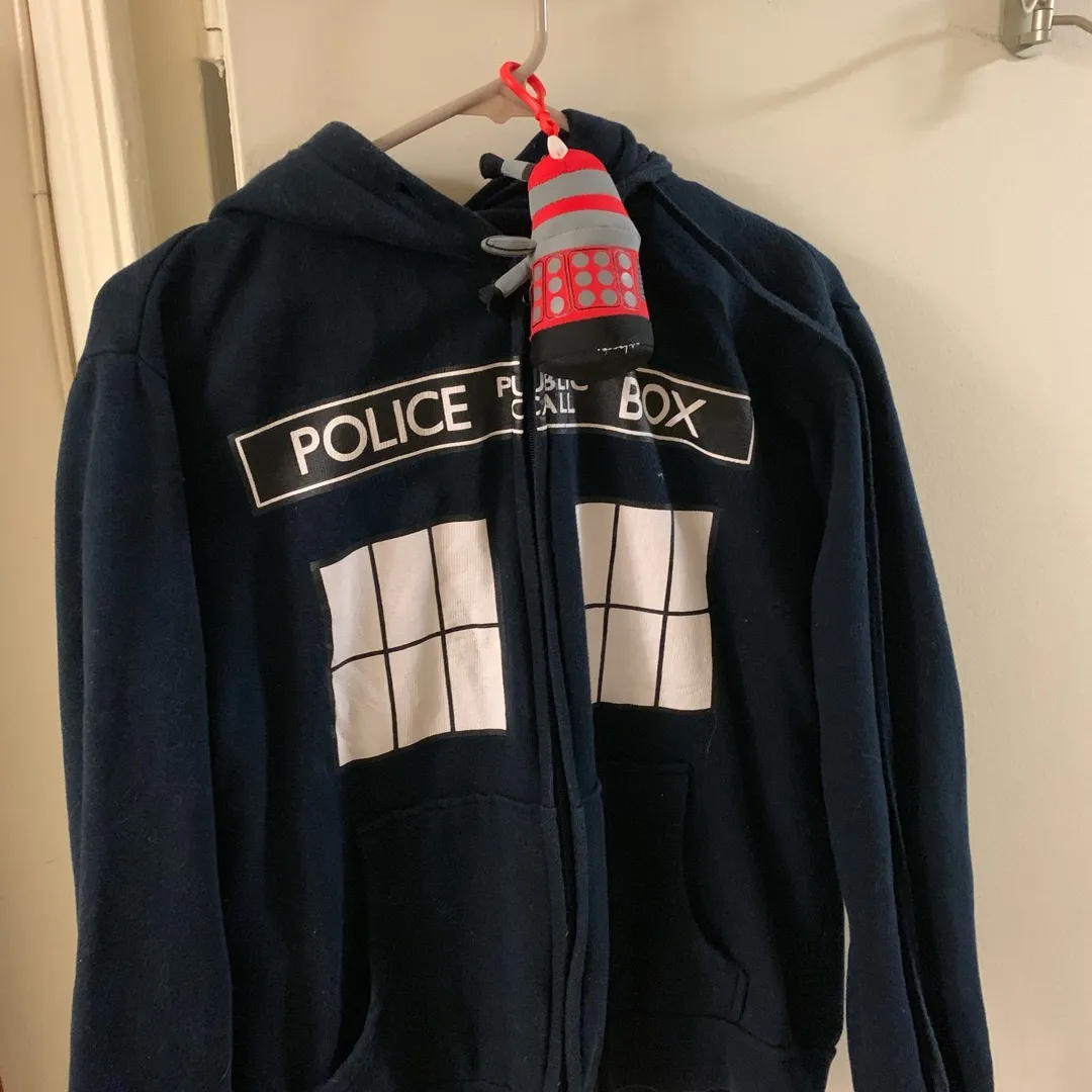 Doctor Who Sweater photo 1