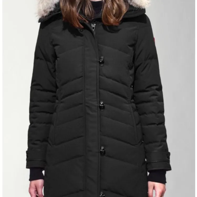 Canada Goose Lorette Parka Size Small W Removable Hood. Like New photo 1