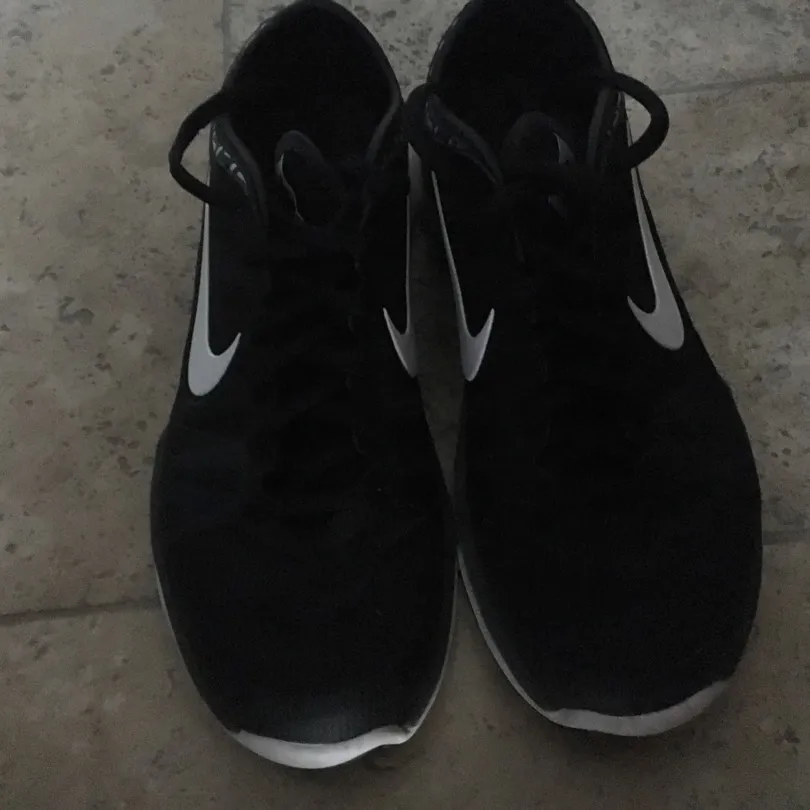 Black Nike Trainers (runners) photo 1