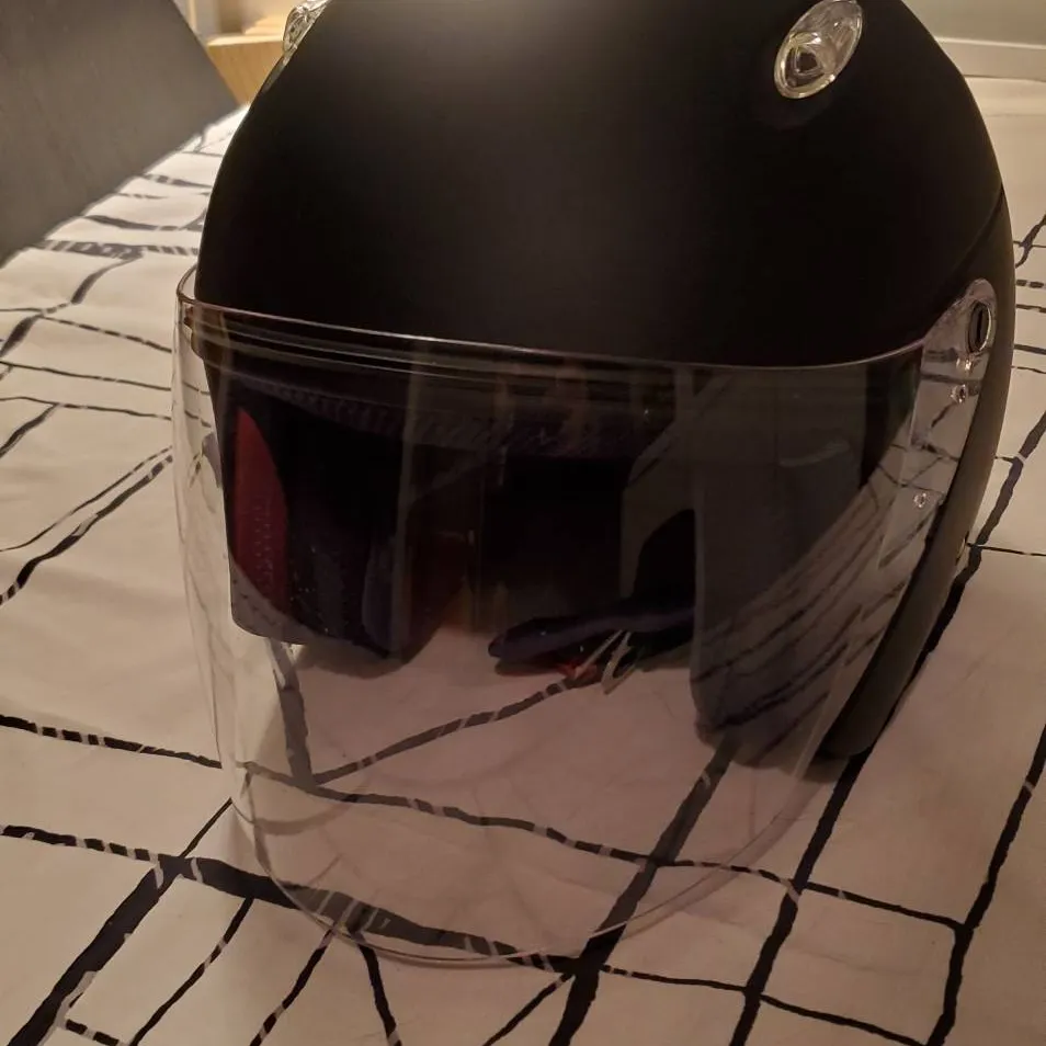 Size Small Motorcycle Helmet. photo 1