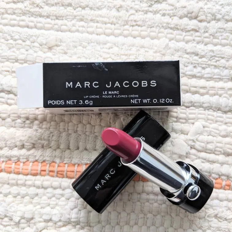 BNIB Marc Jacobs Lipstick In Magenta photo 3