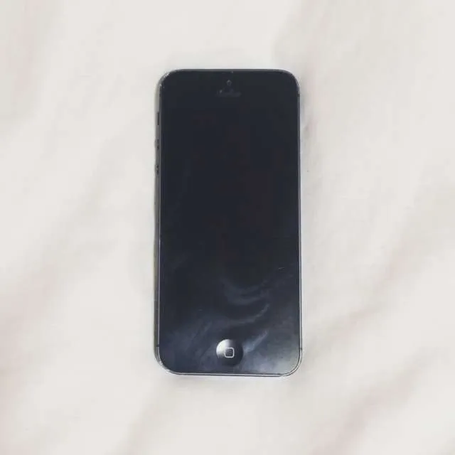 Unlocked iPhone 5 (16gb) photo 1