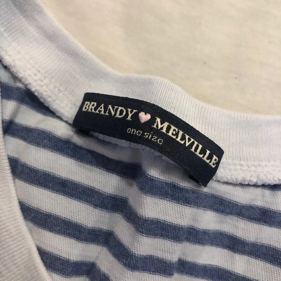 Brandy Melville T-shirt photo 3