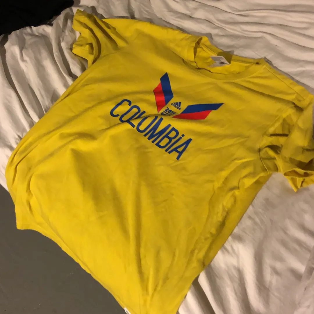 Colombia 2014 World Cup Shirt photo 1