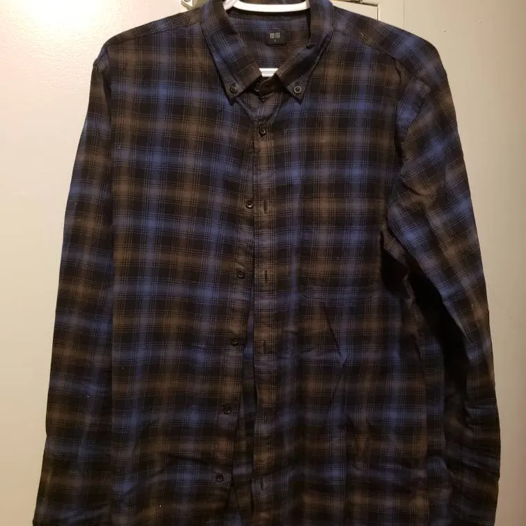 Uniqlo Flannel Long Sleeve Shirt (M) photo 1