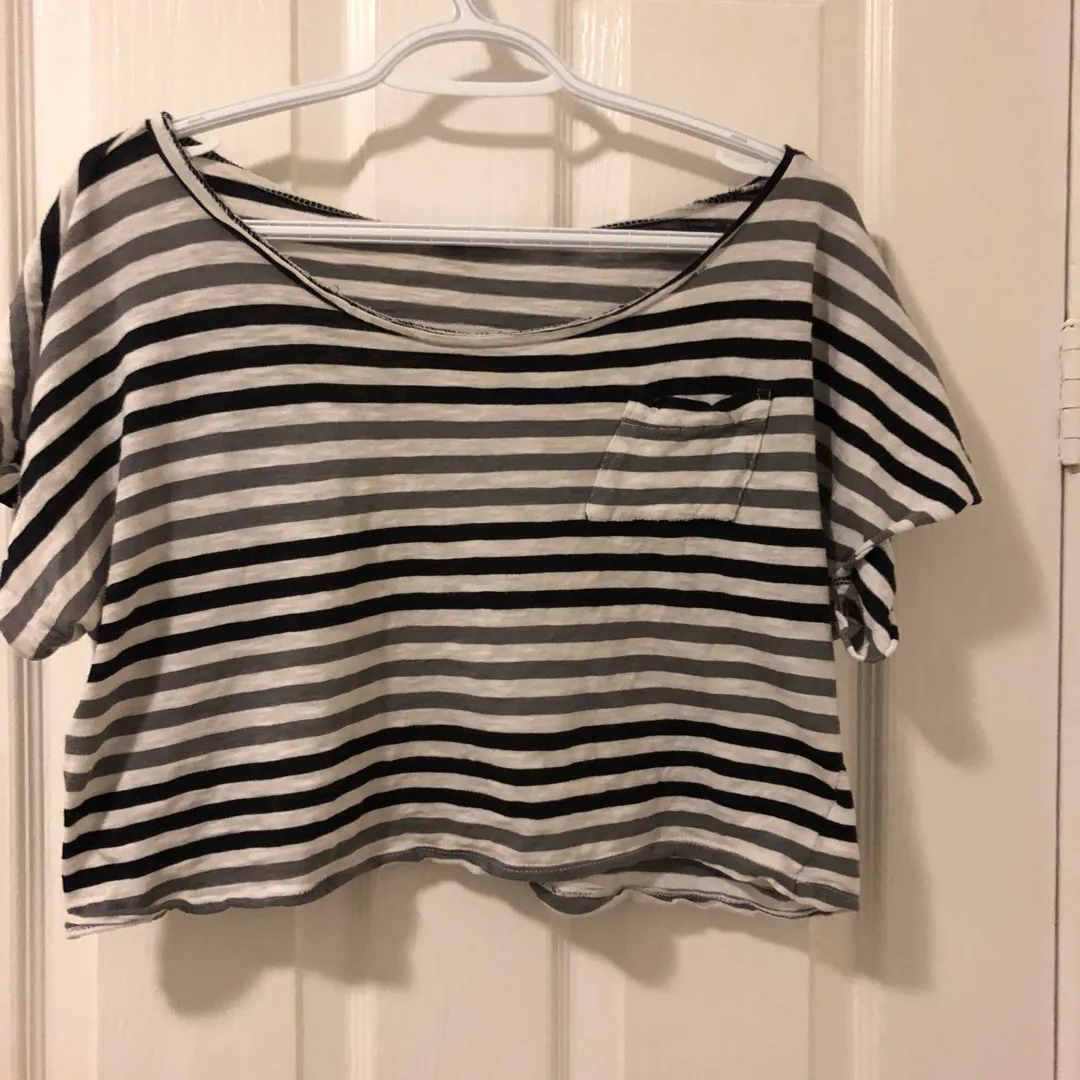 Striped Crop T-shirt photo 1