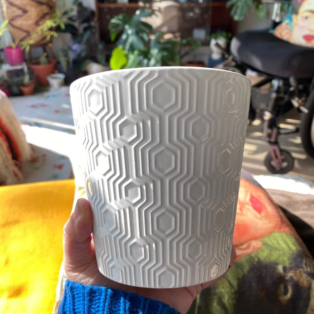 White Ceramic Plant Pot photo 1