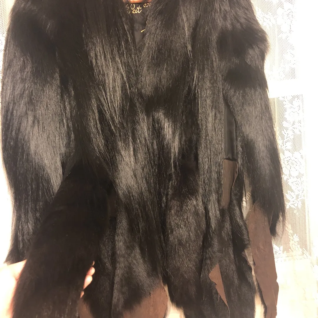 Vintage Gorilla And Fox Fur Vest photo 5