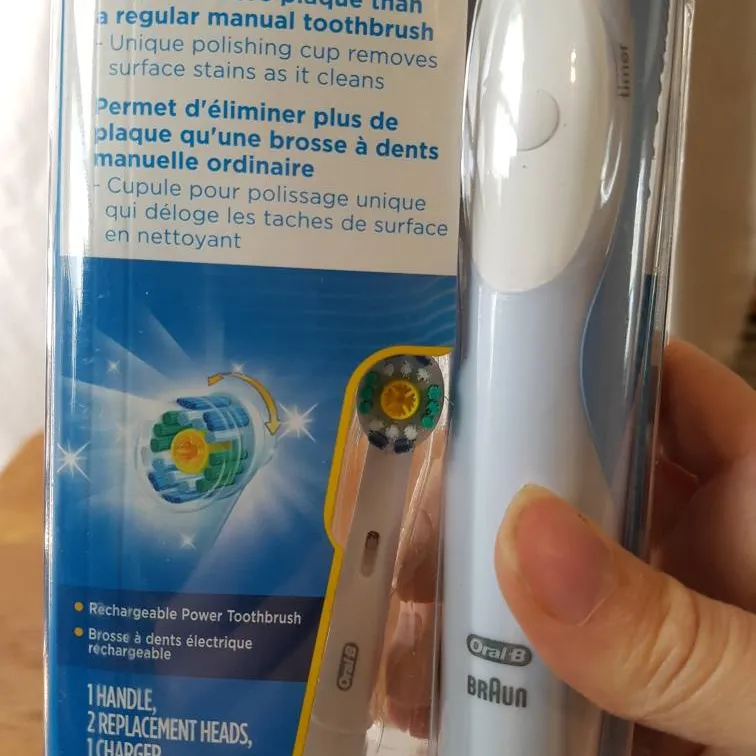 Oralb Electric Toothbrush photo 4