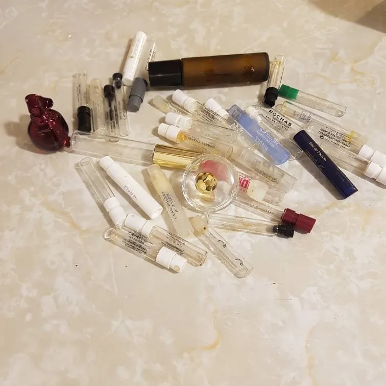 FREE 🌍Empty Perfume Testers? photo 1