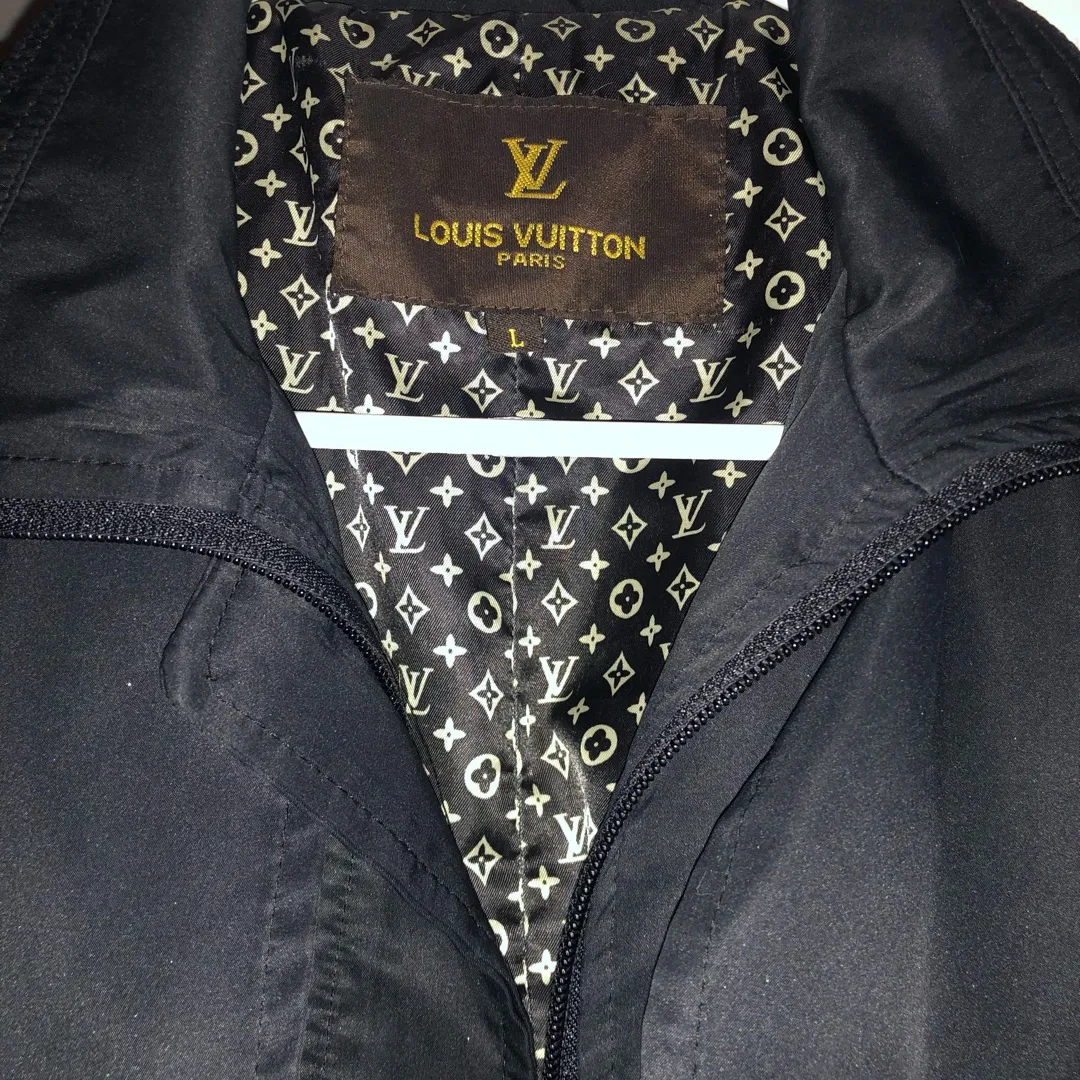 Louis Vuitton Trench Coat 🧥 photo 1