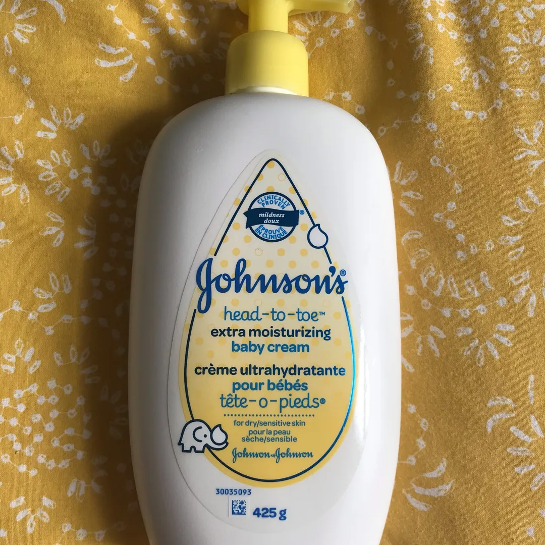 Johnson’s Extra Moisturizing Baby Cream/ Lotion photo 1