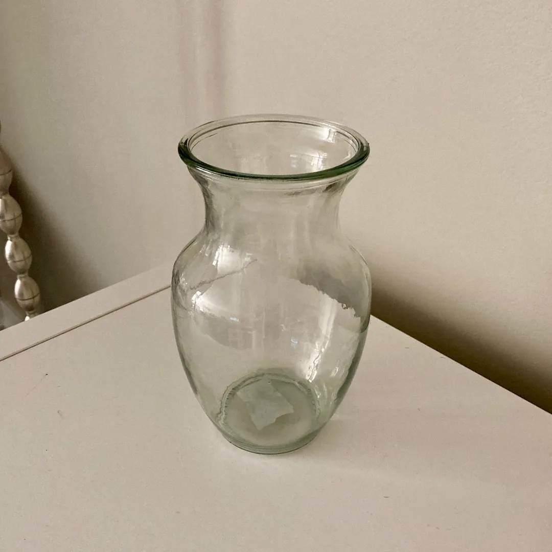 EUC Glass Vase photo 1