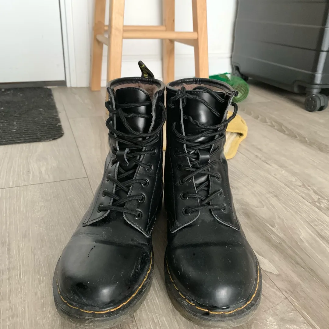 Dr.Martens Size 9 Women (knockoff) photo 4