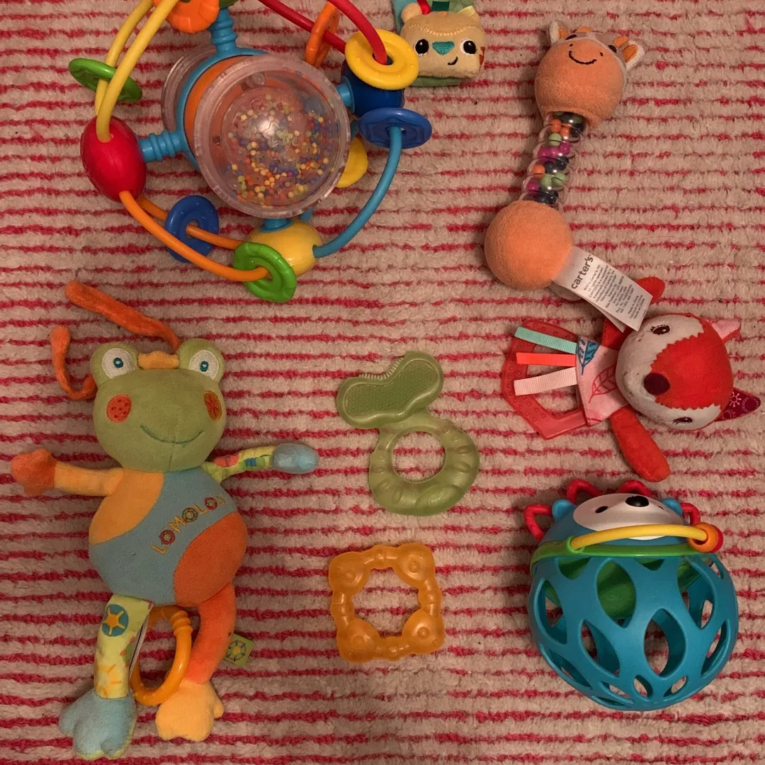 Tummy Time Toys And Teethers Age 3-12 Mos photo 1