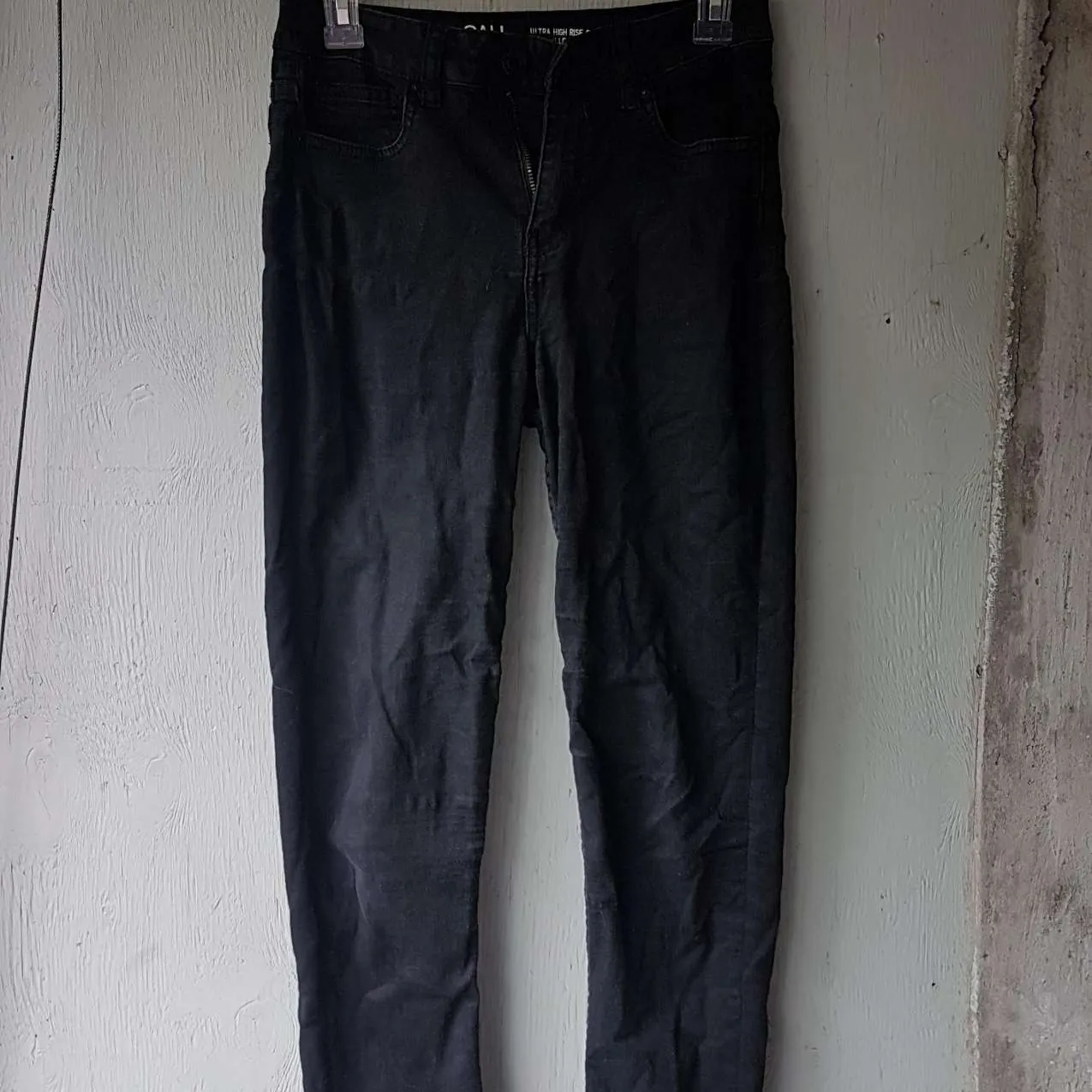 Black skinny jeans (Size US 5) photo 1