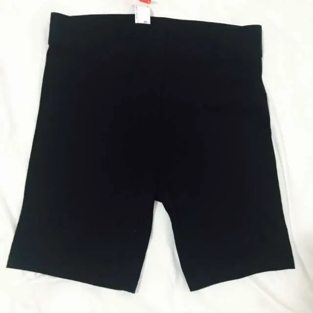H&M Black Stretchy Shorts photo 1